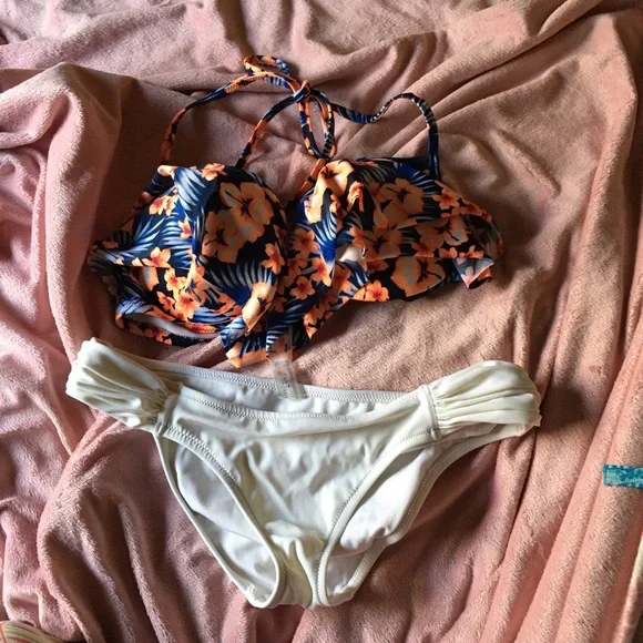 VS Pink bikini set - Picture 1 of 4